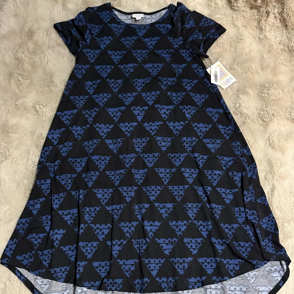 LuLaRoe Black and Blue Geometric Crewneck Top